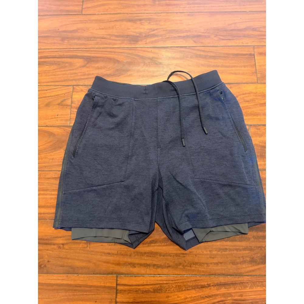 Lululemon Mens License to Train Short 7 Liner Navy Blue Textured Gym Workout M